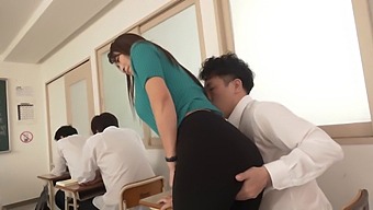 Reiko Kobayakawa'S Intense Classroom Experience Leads To Multiple Orgasms