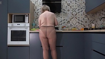 Sexy Milf In Stockings Teases With Breakfast Options