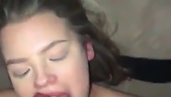 Stunning Girlfriend'S Oral Skills Leave Nothing To Be Desired